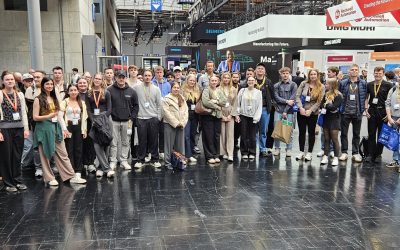 Theorie zum Anfassen: Industriekaufleute auf der Hannover Messe